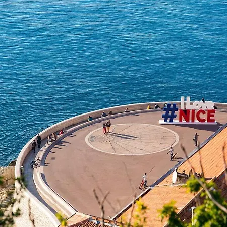 Cosy Blue アパート