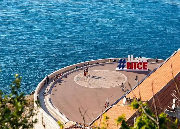 Cosy Blue アパート