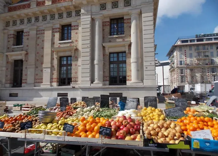 アパート Cosy Blue ニース